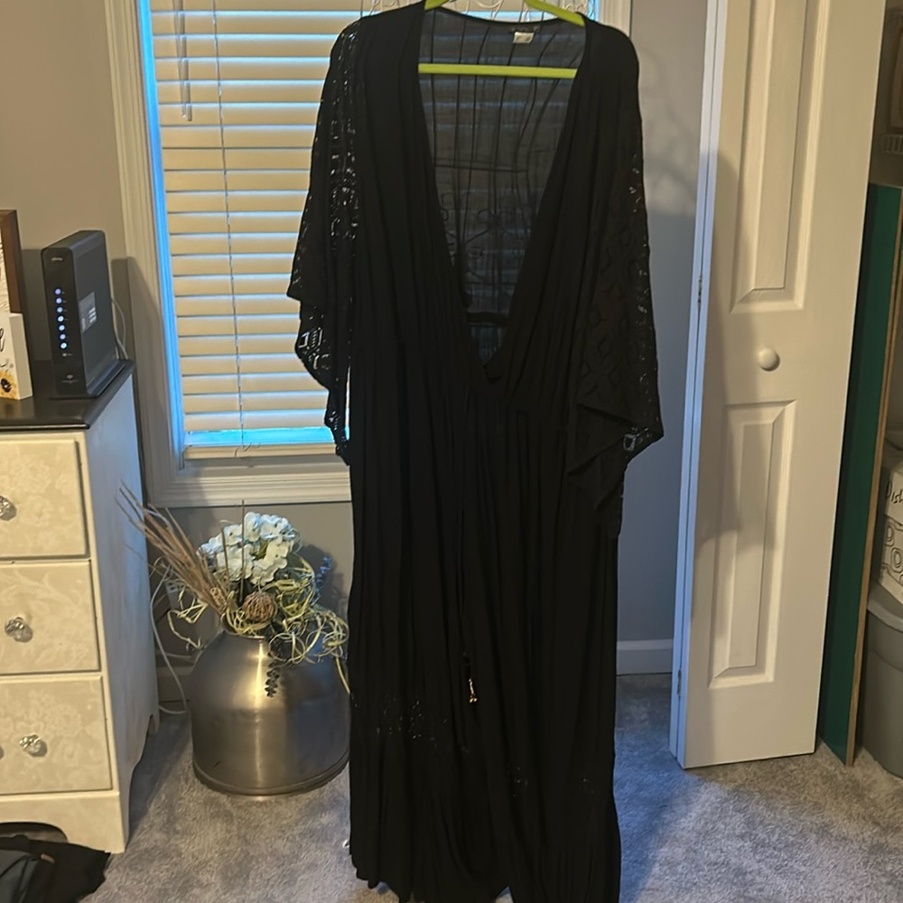Beautiful big leg pantsuit very sexy on never worn lost weight before wear